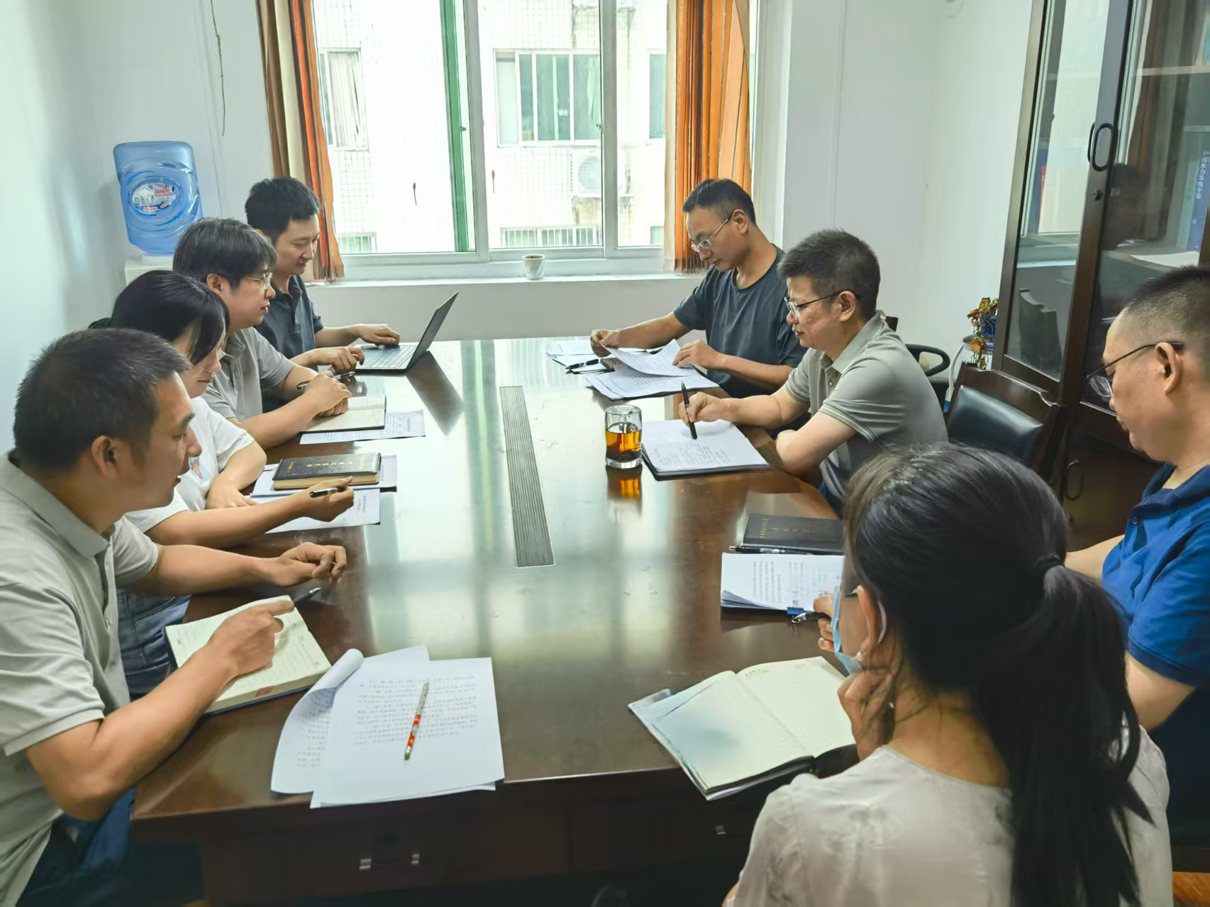 贵州省社科院院长黄勇到城市经济研究所调研