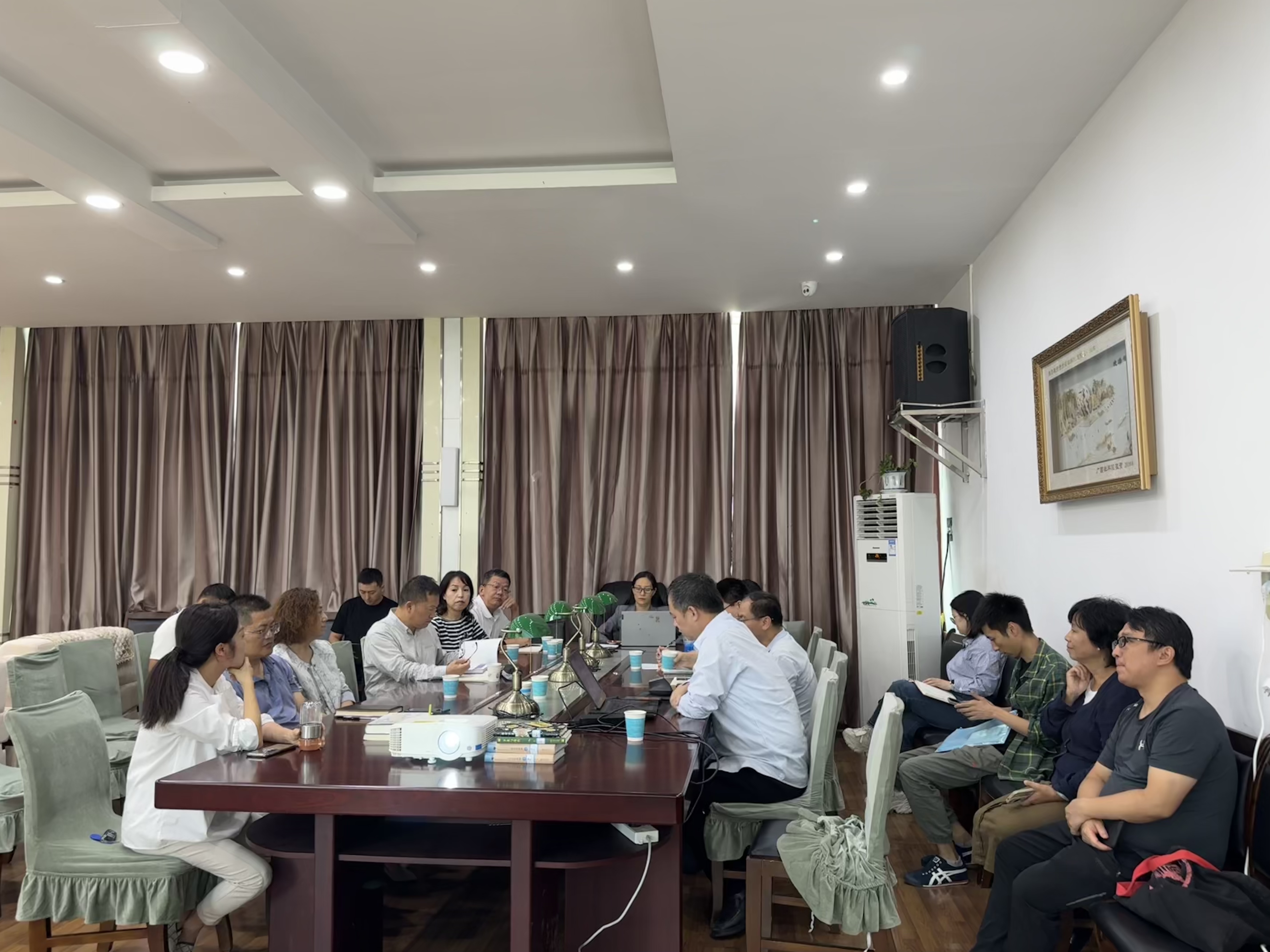 贵州省社会科学院举办第四期《甲秀月谈》读书会｜学科视野下的科普读物推荐